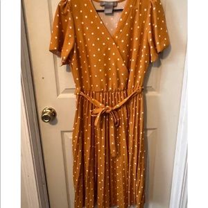 Mustard yellow dress Medium